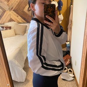 Sporty bomber jacket